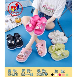 Шльопанці жіночі 