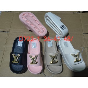 Шльопанці жіночі 