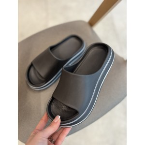 Шльопанці жіночі Progress 