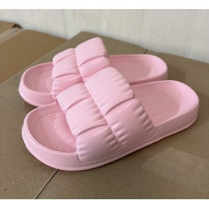 Шльопанці жіночі 