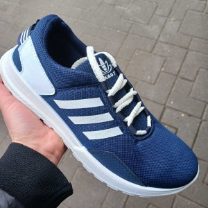 Кросівки жіночі 