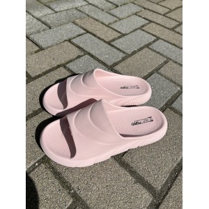 Шльопанці жіночі Шльопанці жіночі