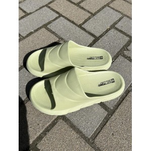 Шльопанці жіночі 