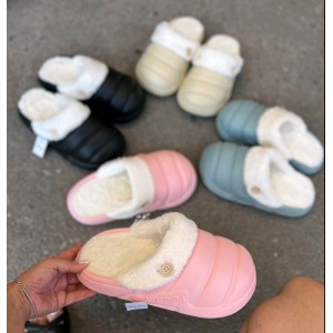 Крокси на хутрі жіночі 