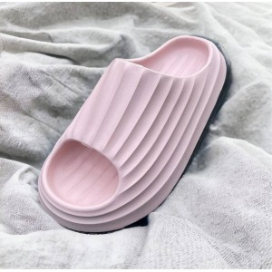 Шльопанці жіночі 