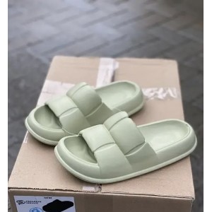 Шльопанці жіночі 