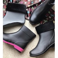 Как выбрать осеннюю женскую обувь? Как выбрать осеннюю женскую обувь?