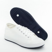 Белые кеды: универсальная пара на все случаи жизни Белые кеды: универсальная пара на все случаи жизни